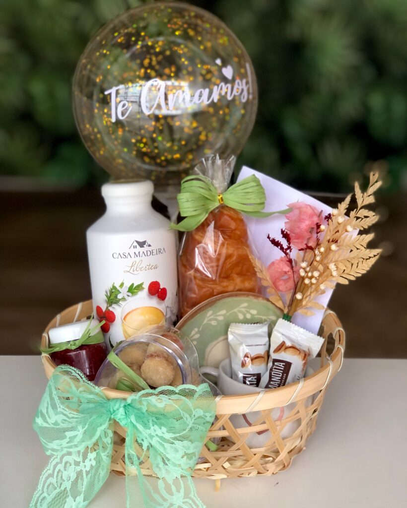 ABRAÇO DE VÓ - Cesta Chá da Tarde